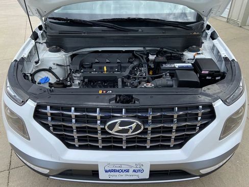 Used 2022 Hyundai Venue Limited FWD image 27