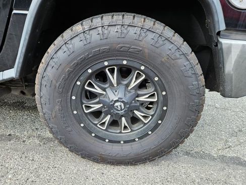 Used 2003 HUMMER H2 w/ Preferred Equipment Group image 8