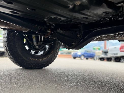 Used 2018 Toyota Tacoma TRD Off-Road w/ Technology Package AWD/4WD image 83
