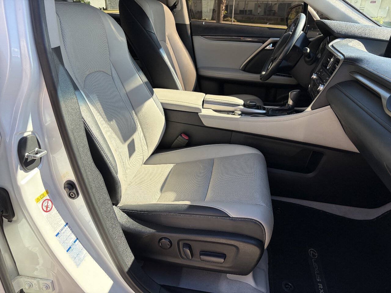 Used 2017 Lexus RX 350 AWD w/ Accessory Package image 17
