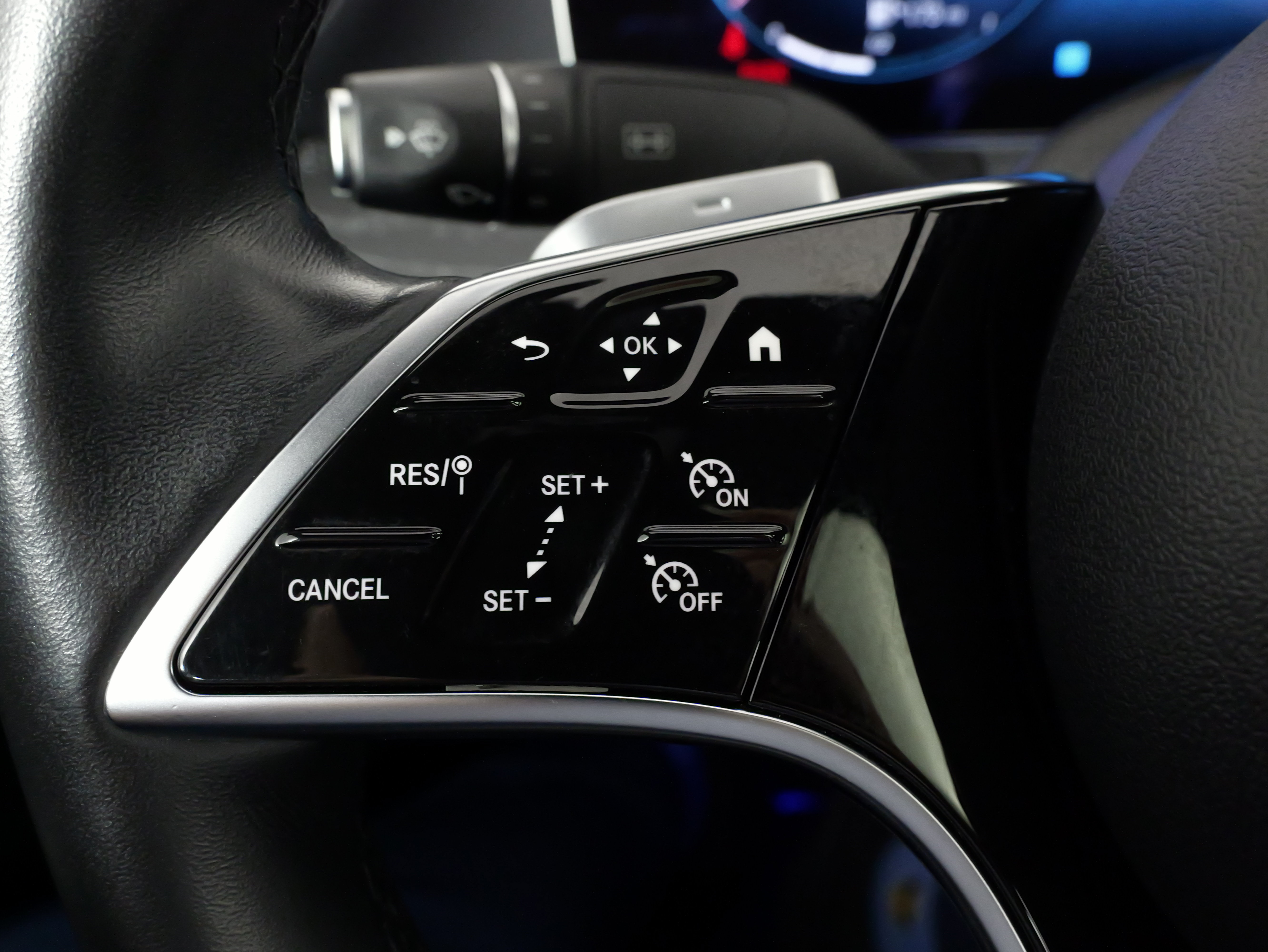 Used 2023 Mercedes-Benz E 350 4MATIC Sedan image 39