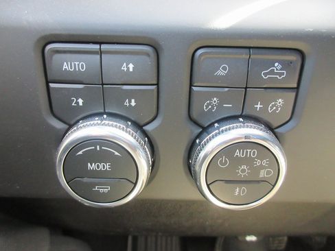 New 2026 GMC Sierra 2500 AT4 w/ AT4 Premium Plus Package image 19