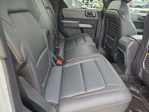 Used 2022 Ford Bronco Badlands AWD/4WD image 19