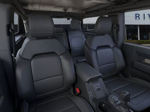 New 2025 Ford Bronco Badlands image 10