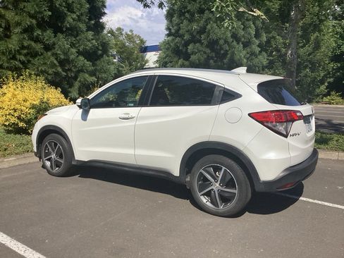 Used 2022 Honda HR-V EX image 8