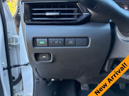 Used 2024 Nissan Sentra SV image 12