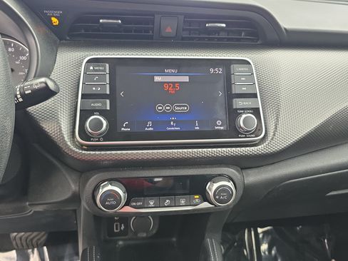 Used 2020 Nissan Kicks SV FWD image 19