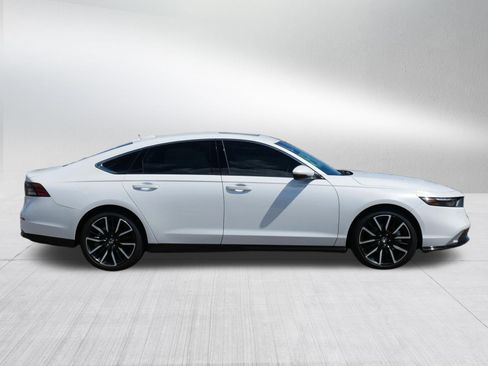 Used 2025 Honda Accord Touring image 8