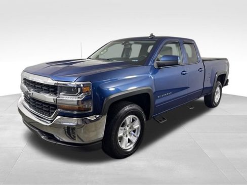 Used 2017 Chevrolet Silverado 1500 LT w/ All Star Edition AWD/4WD image 3