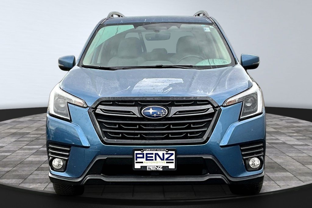 Used 2023 Subaru Forester Limited AWD/4WD image 2