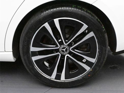 Used 2024 Mercedes-Benz CLA 250 4MATIC image 14