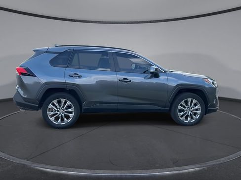 Used 2023 Toyota RAV4 XLE Premium FWD image 9