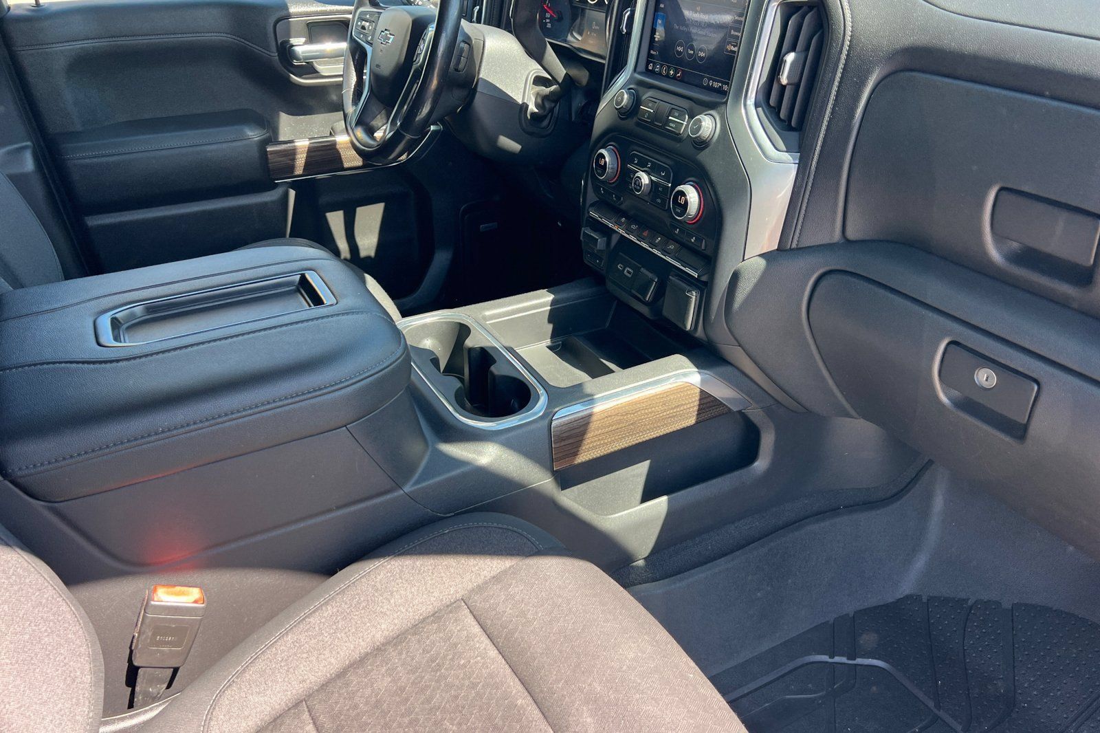 Used 2020 Chevrolet Silverado 1500 RST w/ All-Star Edition RWD image 19