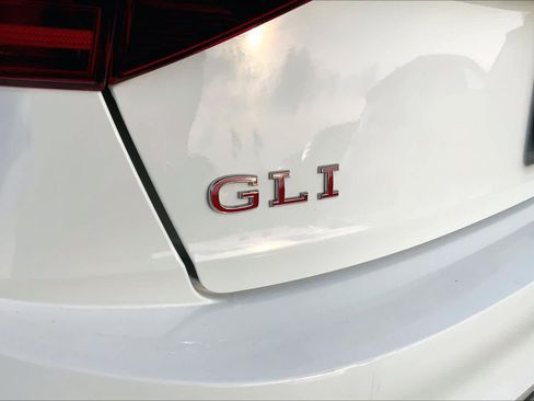 Used 2024 Volkswagen Jetta GLI Autobahn FWD image 30