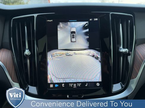 Certified 2025 Volvo V60 B5 Cross Country Plus image 33