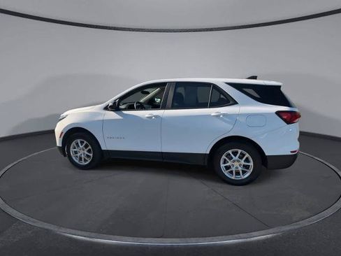Used 2024 Chevrolet Equinox LS w/ LS Convenience Package AWD/4WD image 5