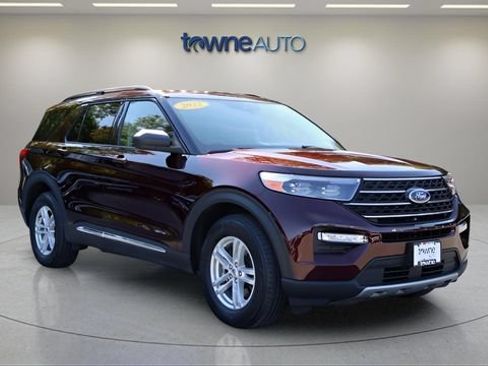 Used 2022 Ford Explorer XLT w/ Equipment Group 202A AWD/4WD image 6