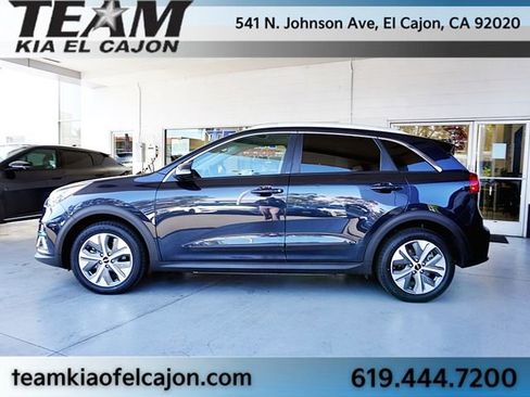 Certified 2022 Kia Niro EX FWD image 6
