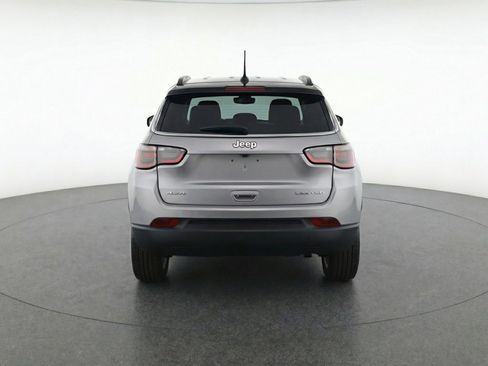 Used 2025 Jeep Compass Limited AWD/4WD image 7