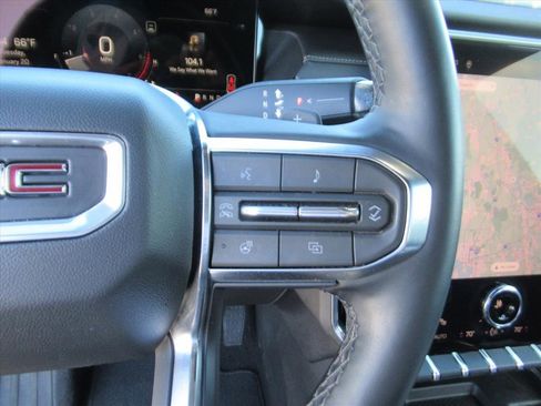 Used 2025 GMC Acadia Elevation image 19