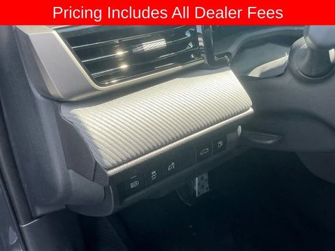 Used 2025 Toyota Camry SE w/ Convenience Package AWD/4WD image 11