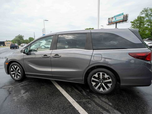 Used 2025 Honda Odyssey EX-L image 4