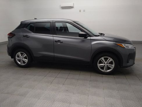 Used 2024 Nissan Kicks S FWD image 11