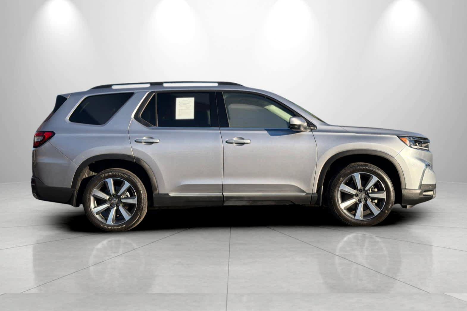 Used 2023 Honda Pilot Touring image 8