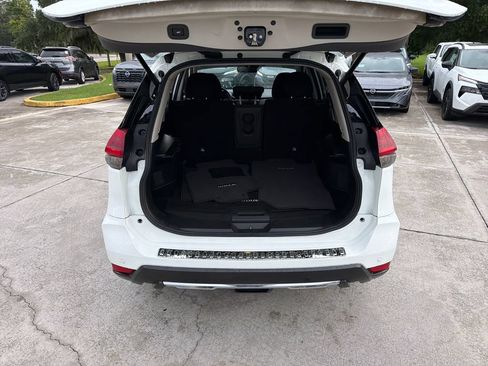 Used 2020 Nissan Rogue SV FWD image 33