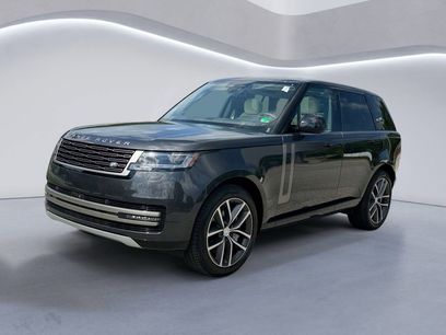 New 2025 Land Rover Range Rover SE