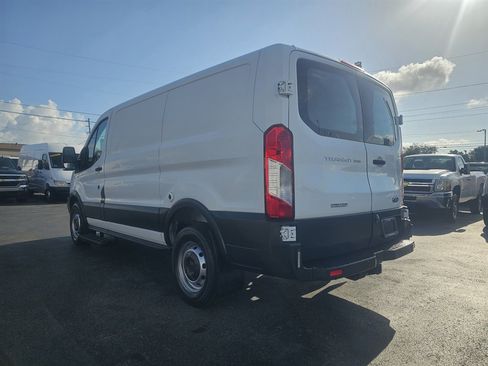 Used 2016 Ford Transit 250 130 Low Roof RWD image 6