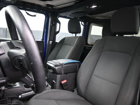 Used 2018 Jeep Wrangler Unlimited Sport AWD/4WD image 12