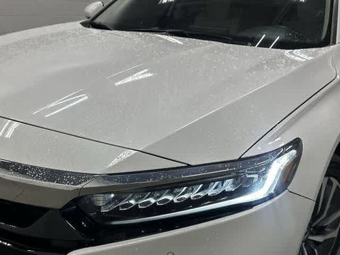 Used 2019 Honda Accord Touring image 32