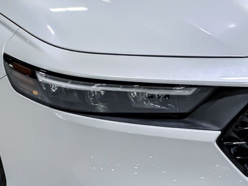 Used 2023 Honda Accord Sport image 11