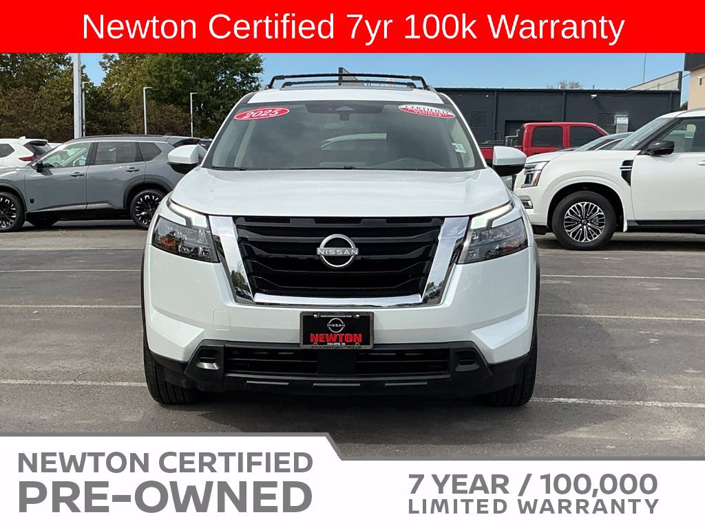 Used 2025 Nissan Pathfinder SV w/ SV Premium Package FWD image 27