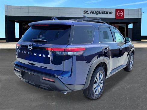 New 2025 Nissan Pathfinder SV image 5