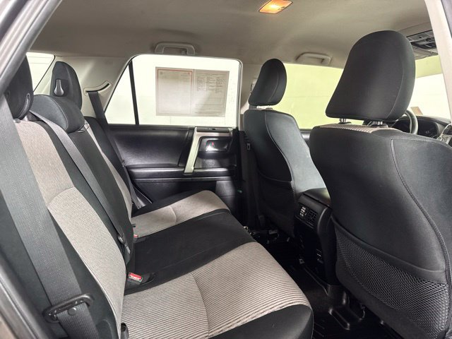 Used 2019 Toyota 4Runner SR5 AWD/4WD image 5
