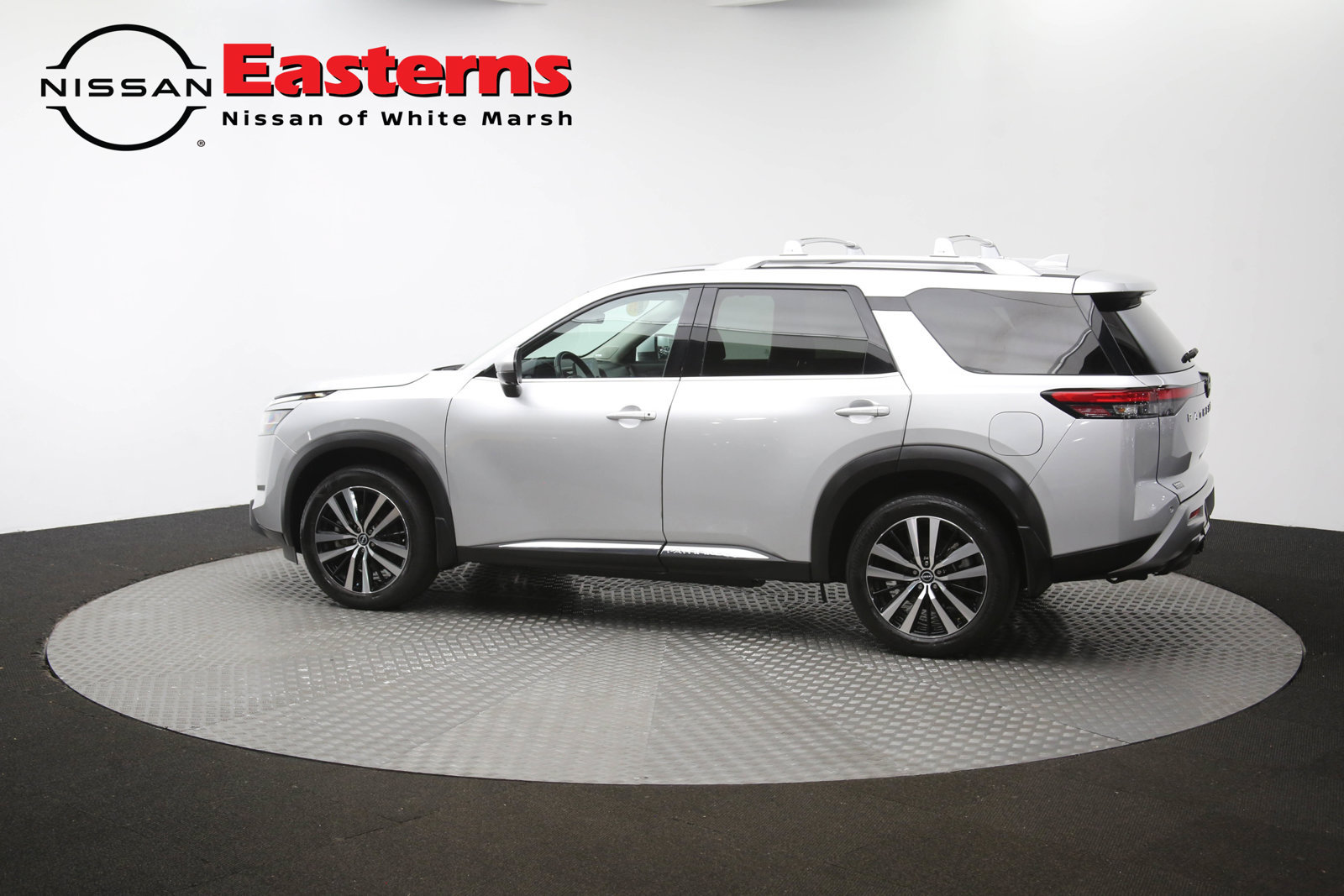 Used 2023 Nissan Pathfinder Platinum AWD/4WD image 60