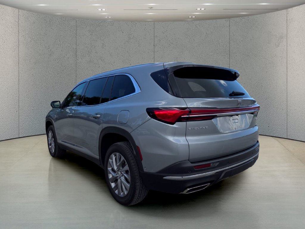 Used 2025 Buick Enclave Preferred w/ Super Cruise Package FWD image 7