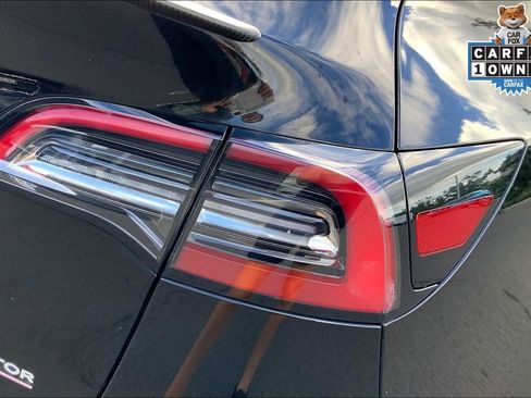 Used 2023 Tesla Model Y Performance image 27