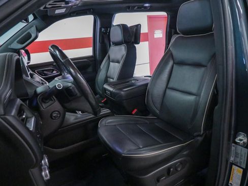 Used 2021 GMC Yukon XL SLT w/ SLT Premium Package AWD/4WD image 11