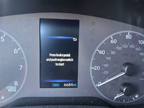 Certified 2025 Toyota Corolla Cross LE image 7