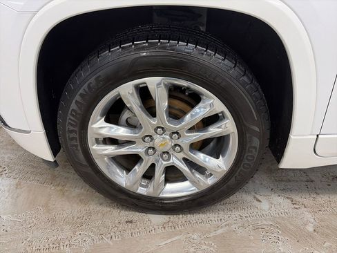 Used 2019 Chevrolet Traverse High Country w/ LPO, Floor Liner Package AWD/4WD image 5
