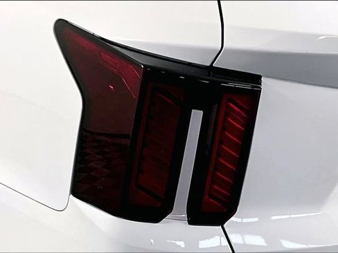 Certified 2026 Kia Sorento LX FWD image 22