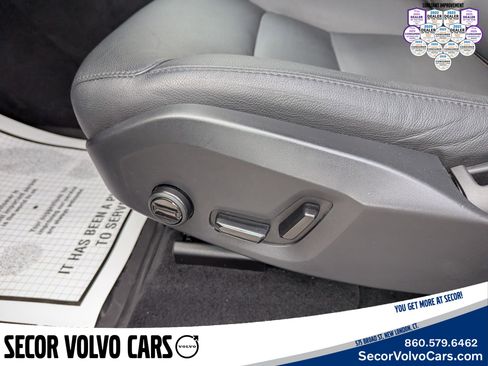 Certified 2024 Volvo XC60 B5 Core image 9
