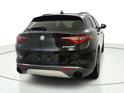 Used 2022 Alfa Romeo Stelvio Ti w/ Active Assist Plus Package AWD/4WD image 6