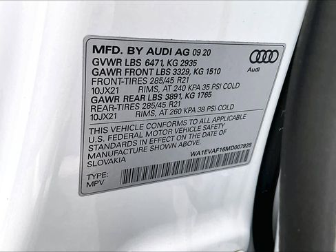 Used 2021 Audi Q8 Premium Plus w/ Premium Plus Package image 32