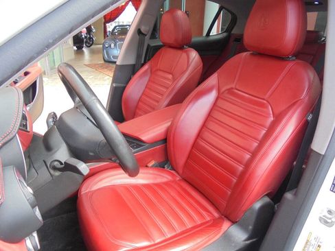 Used 2019 Alfa Romeo Stelvio Ti Lusso w/ Quick Order Package 22X Lusso image 10