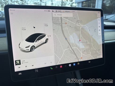 Used 2022 Tesla Model 3 Long Range image 33