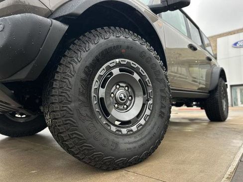 New 2025 Ford Bronco Badlands image 27